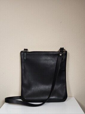Vintage Coach Black Leather Chelsea Slim Crossbody #9457